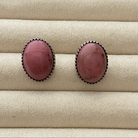 Vintage Sterling Silver Pink Opal Gemstone Stud Earrings - Picture 2 of 9